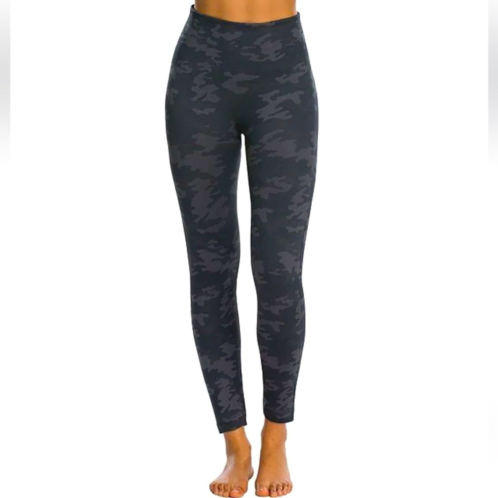 Spanx look at me now seamless high waisted black camo leggings
